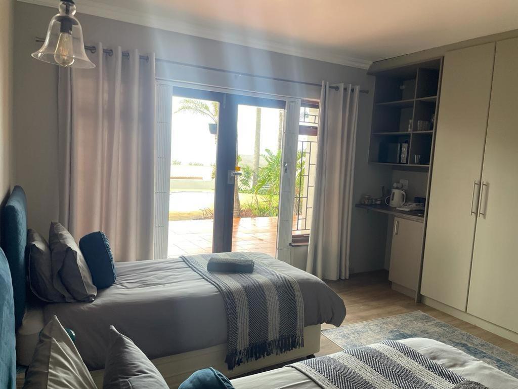 Ferienwohnung Lazydaze Super&Tubes Jeffreys Bay Zimmer foto